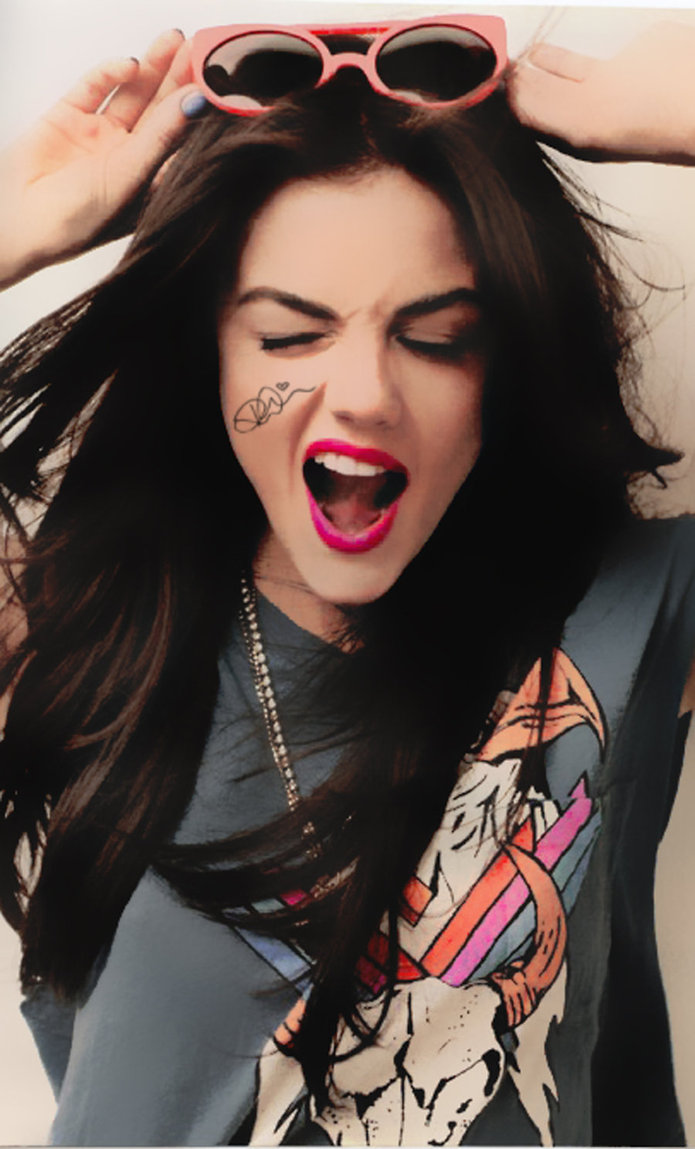  p>露西·海尔 i>(lucy hale) /i>,1989年6月14日出生于美国田纳西州