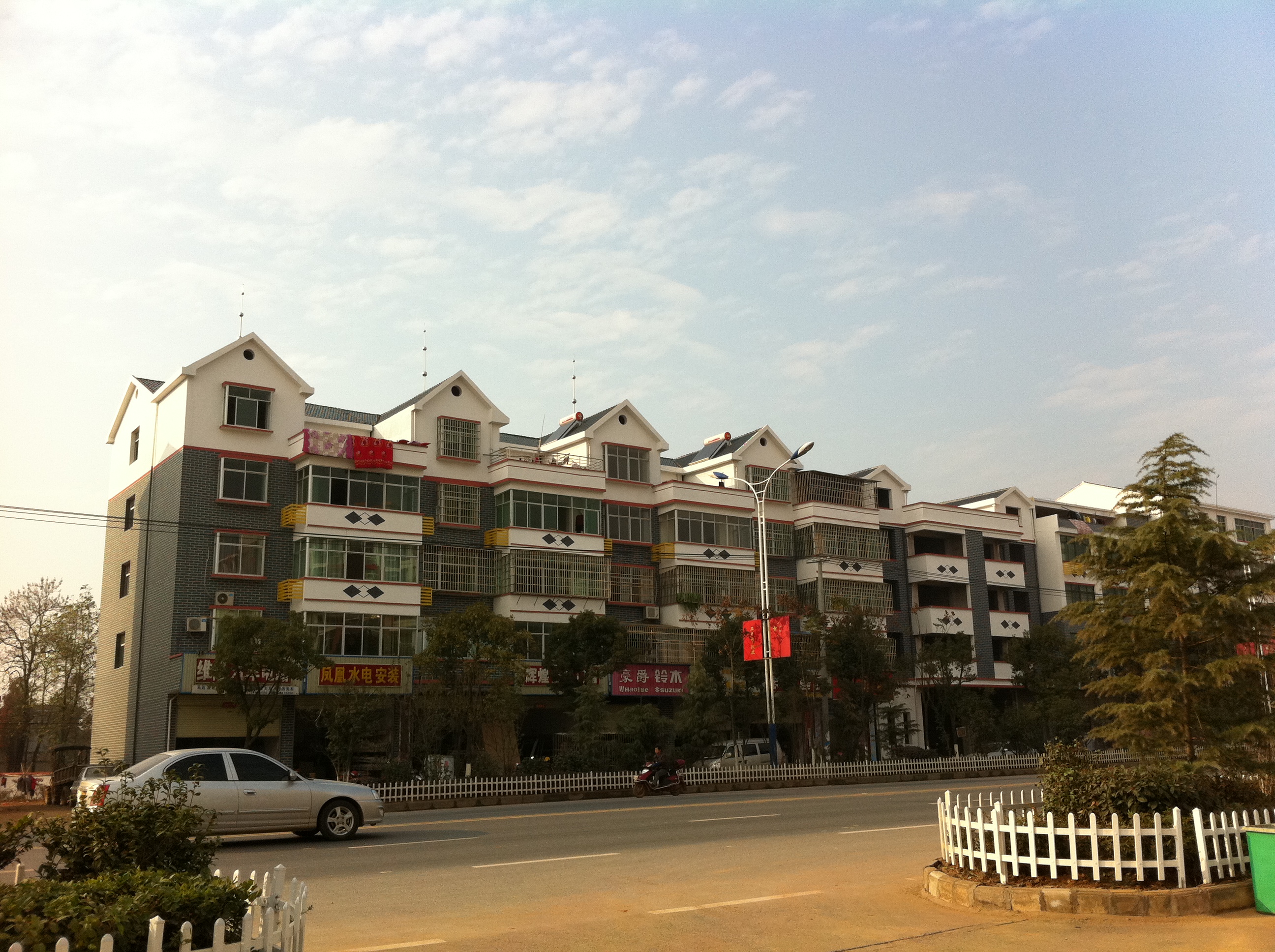 凤凰镇,隶属江西省吉安市 a target="_blank" href="/item/吉安县