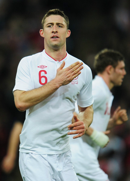  p>加里·卡希尔(gary cahill) ,1985年12月19日出生于英格兰的