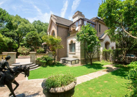  p>水仙苑(闵行)(别墅)位于上海市闵行莘庄,由上海新闵房地产联合发展