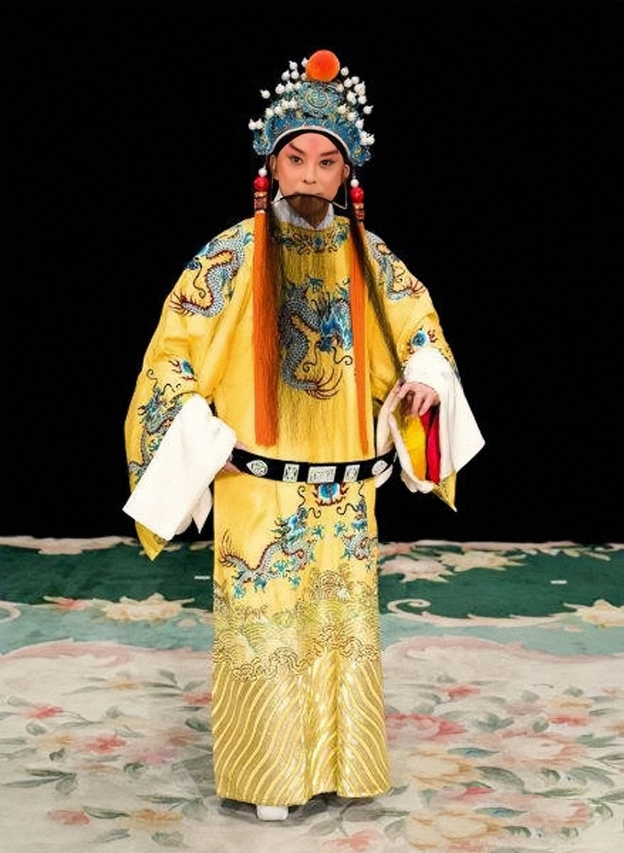  p>于魁智,男,回族,1961年12月15日出生于辽宁沈阳,著名京剧演员,工老