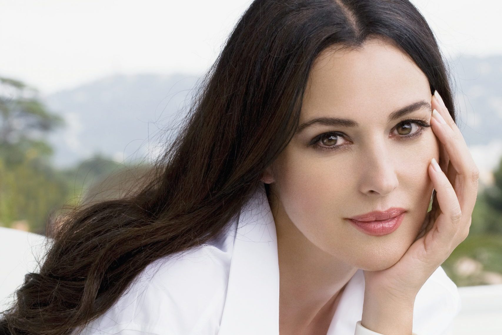 莫妮卡贝鲁奇露