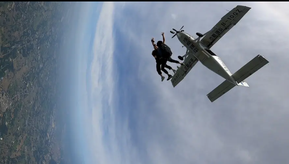天时爱飞阳江跳伞俱乐部