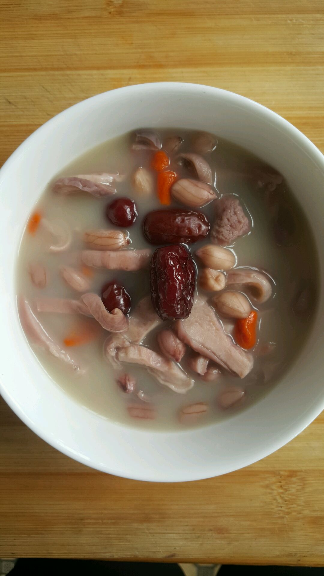 白芨猪肚汤