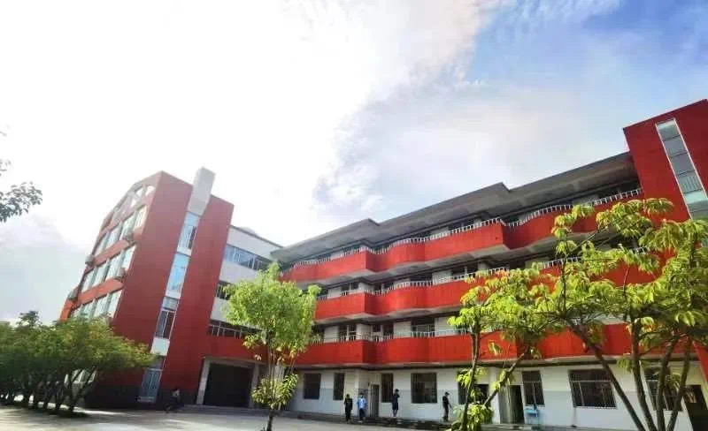 济宁市兖州区实验高级中学