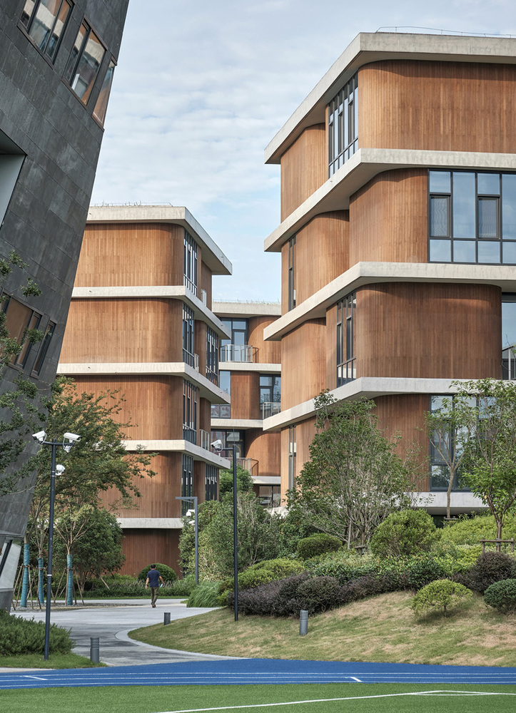 上海青浦平和双语学校