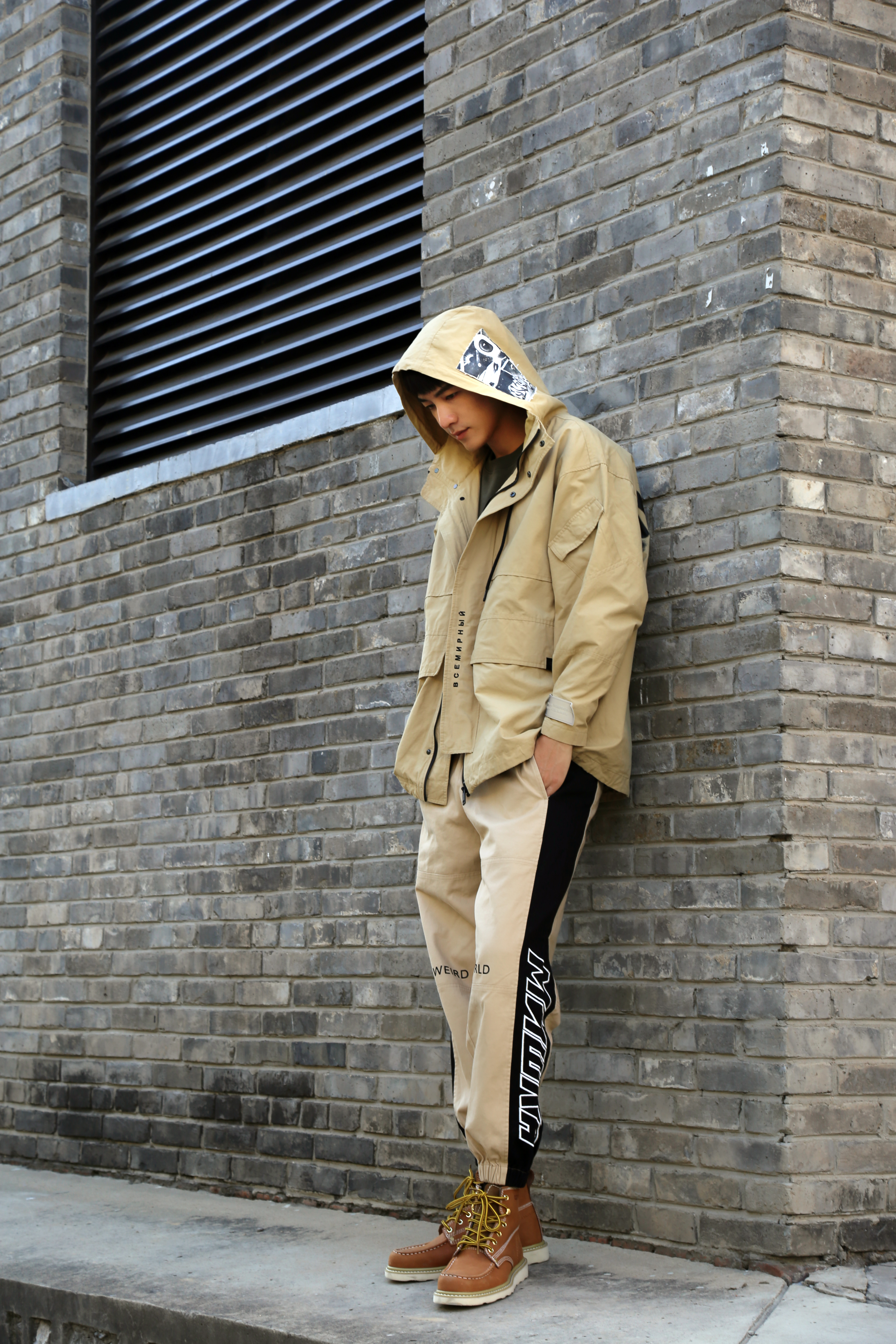 张家玮) /i>,1月30日出生于山东省威海市,中国内地男演员,模特,毕业于