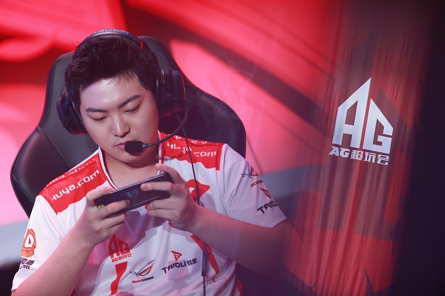  p>张宇辰,游戏id为老帅,1994年10月12日出生于辽