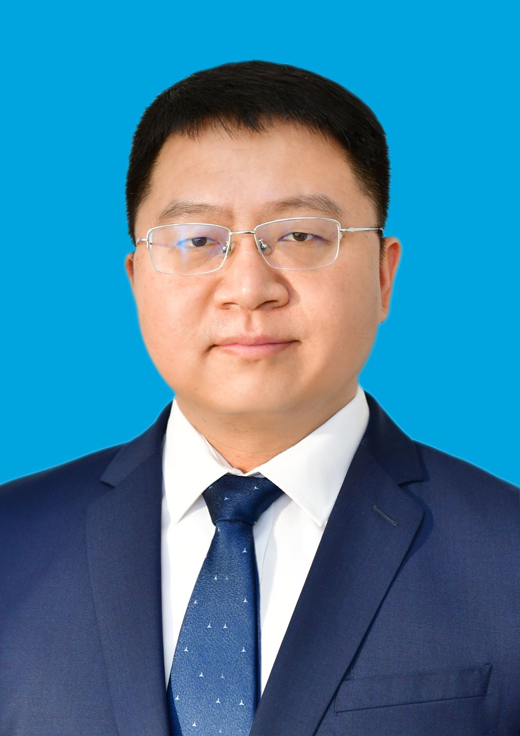  p data-id="gnbr484aip">宗振华,男,汉族,中共