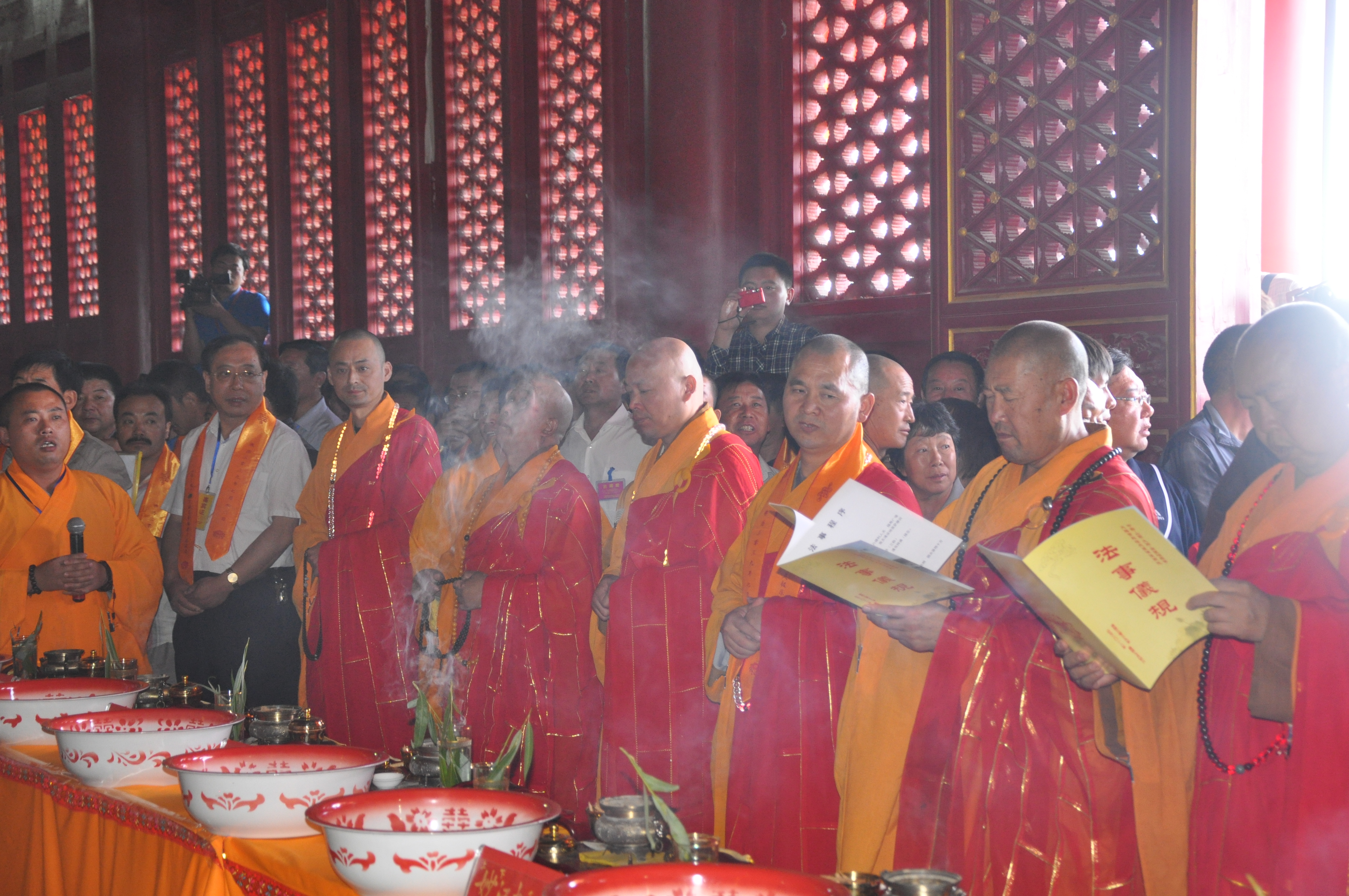 上海寺庙念经超度-涓婃捣瀵哄簷鎶勭粡