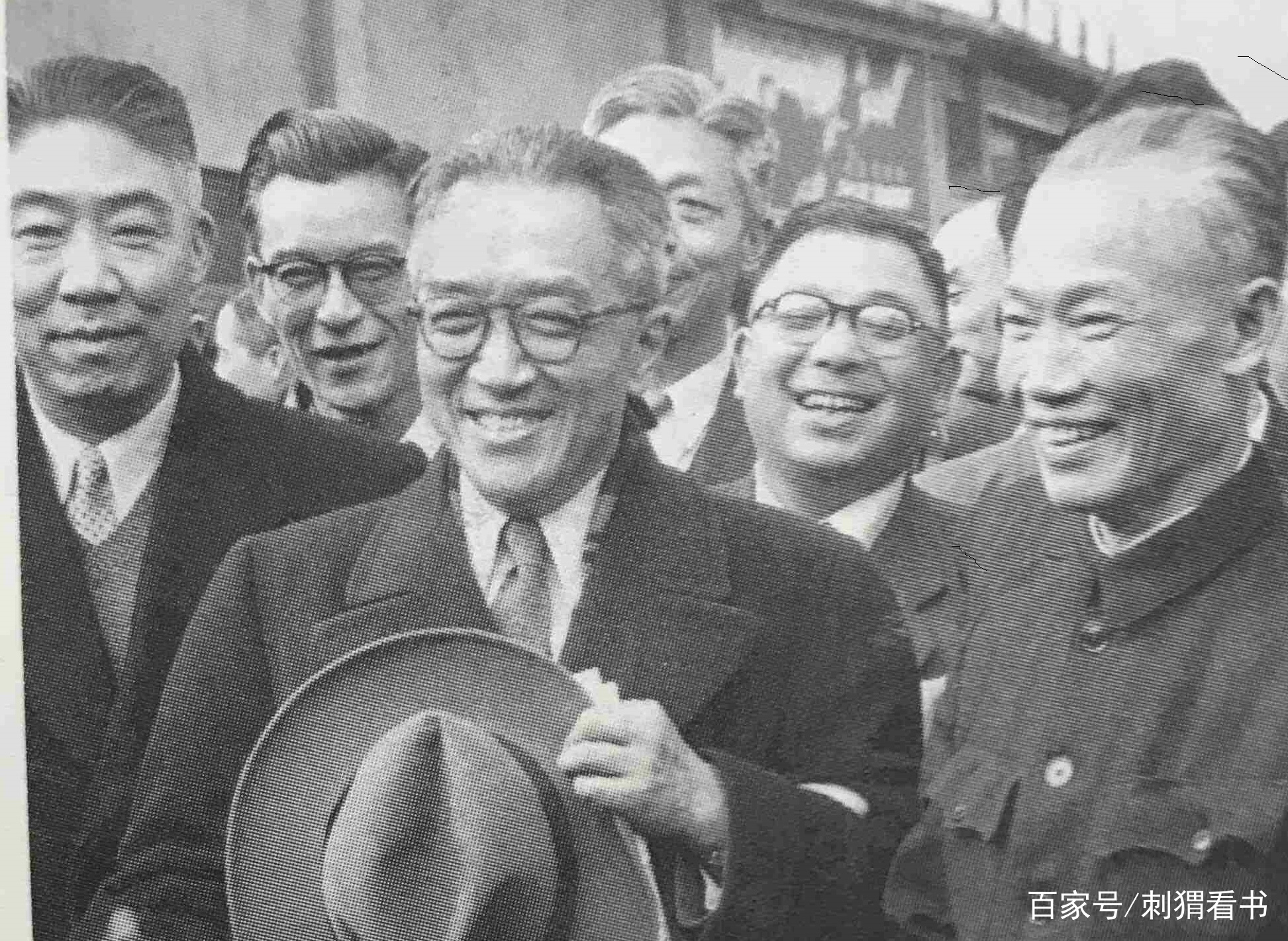 胡适最经典的12句话，彰显民族情怀与人文高度，感人至深值得收藏_百科TA说