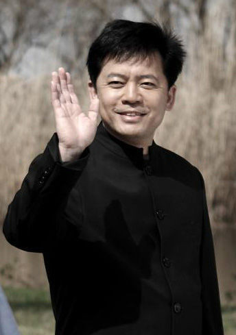 何政军