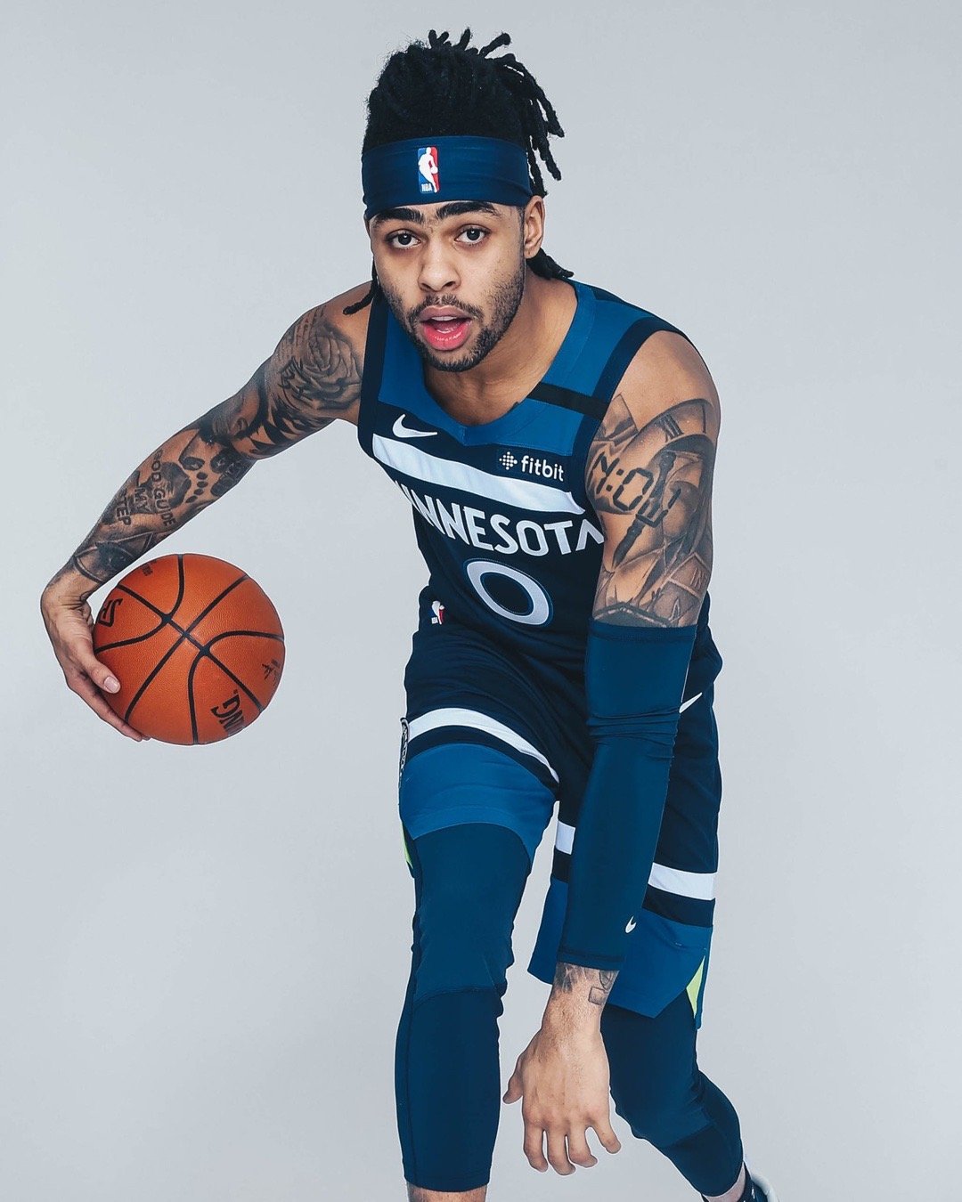  p>德安吉洛·拉塞尔(dangelo russell),1996年2月23日出生于美国 a