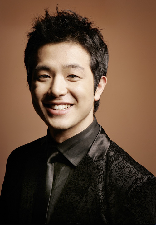  p>李英勋 i>(         ,leeyounghoon) /i>,1982年12月14日出生于