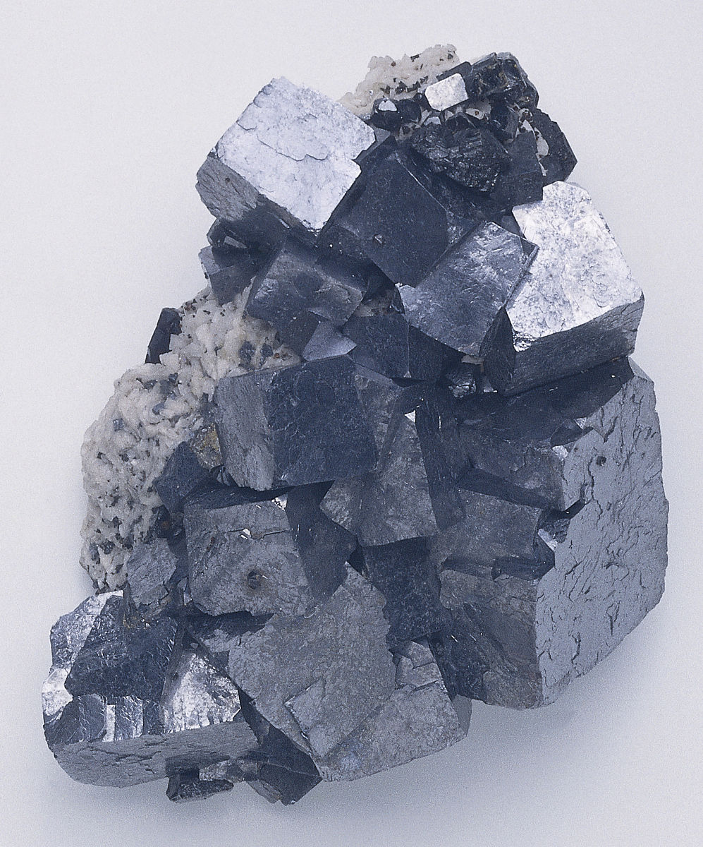  p>硒铅矿(clausthalite)和 a target="_blank" href="/item/方铅矿