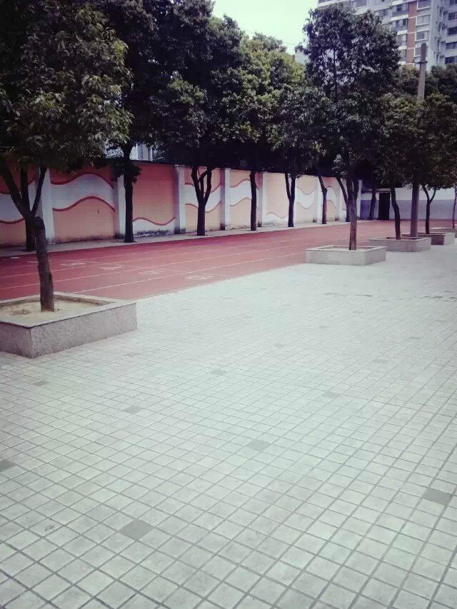 桂林市铁路西小学