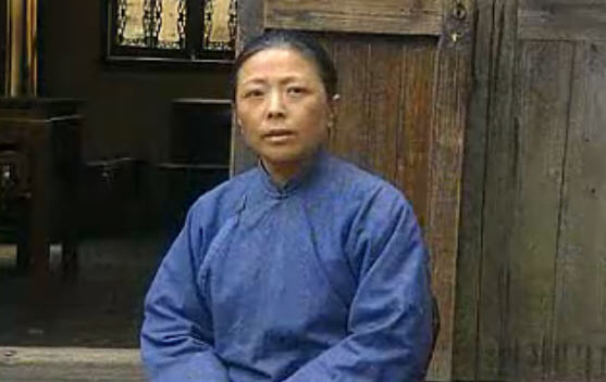  p>电视连续剧《相思成云烟》以半个世纪前江南古镇为背景,讲述一位