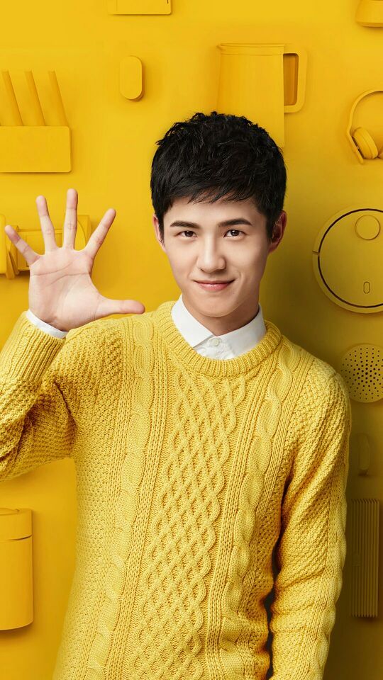  p>刘昊然,1997年10月10日出生于河南省平顶山市,中国内地男演员,毕业