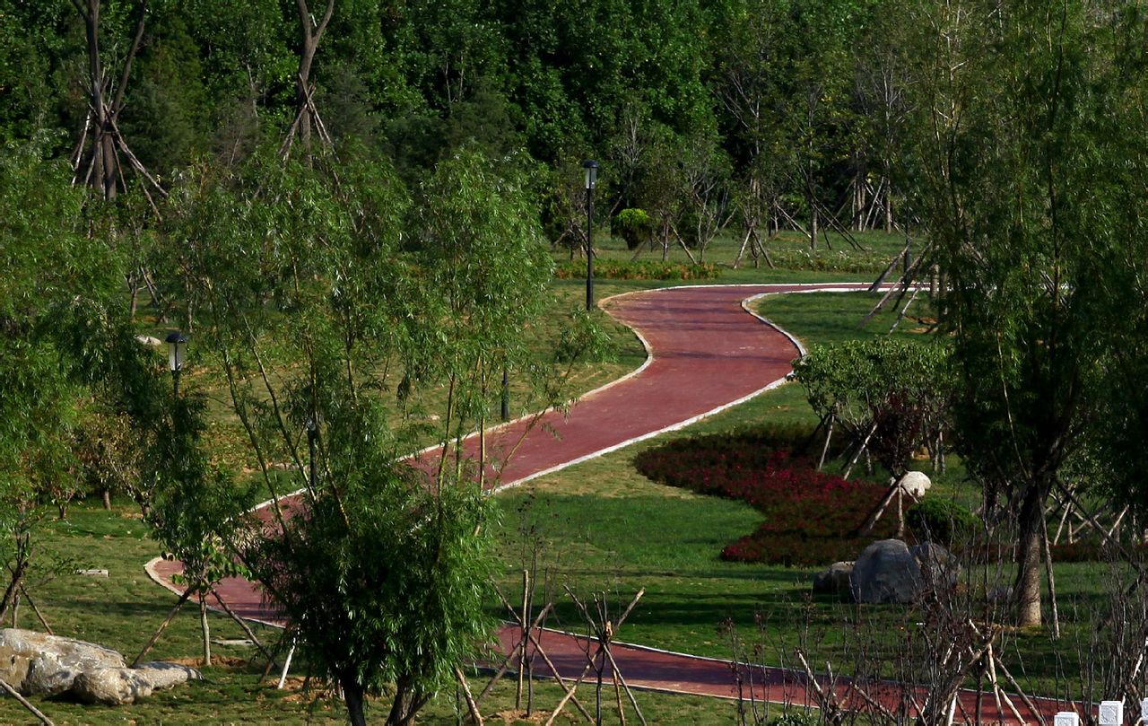  p data-id="gnzlmvviay">羊亭河湿地公园,位于山东省威海市环翠区
