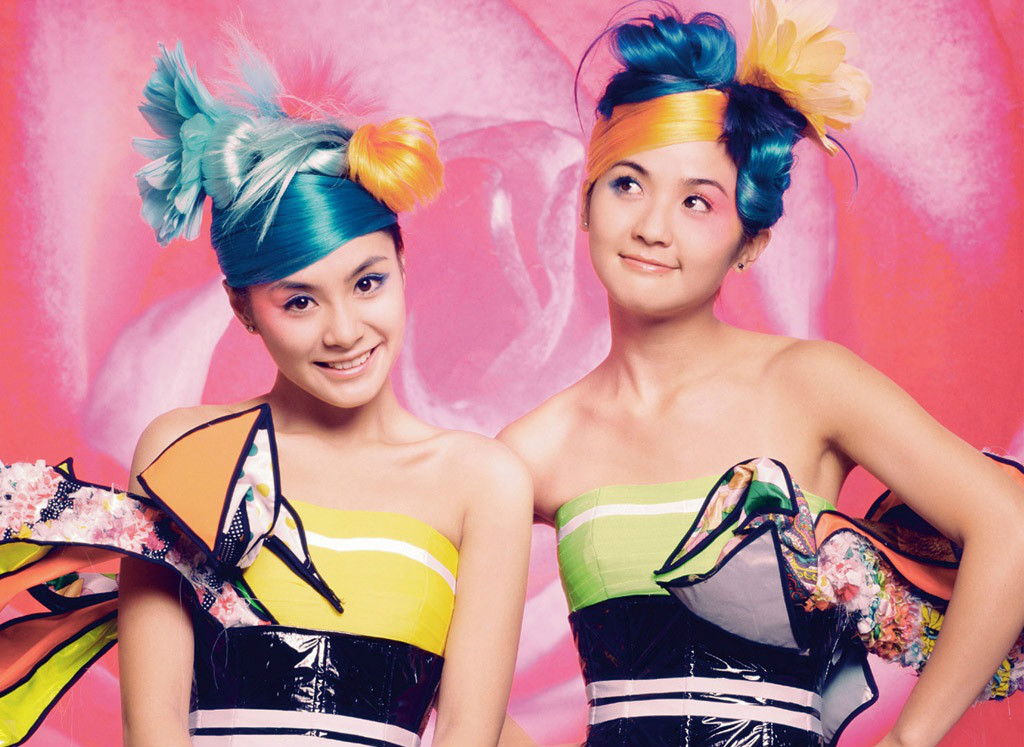  p>twins,中国香港女子演唱组合,由 a target="_blank" href="/item