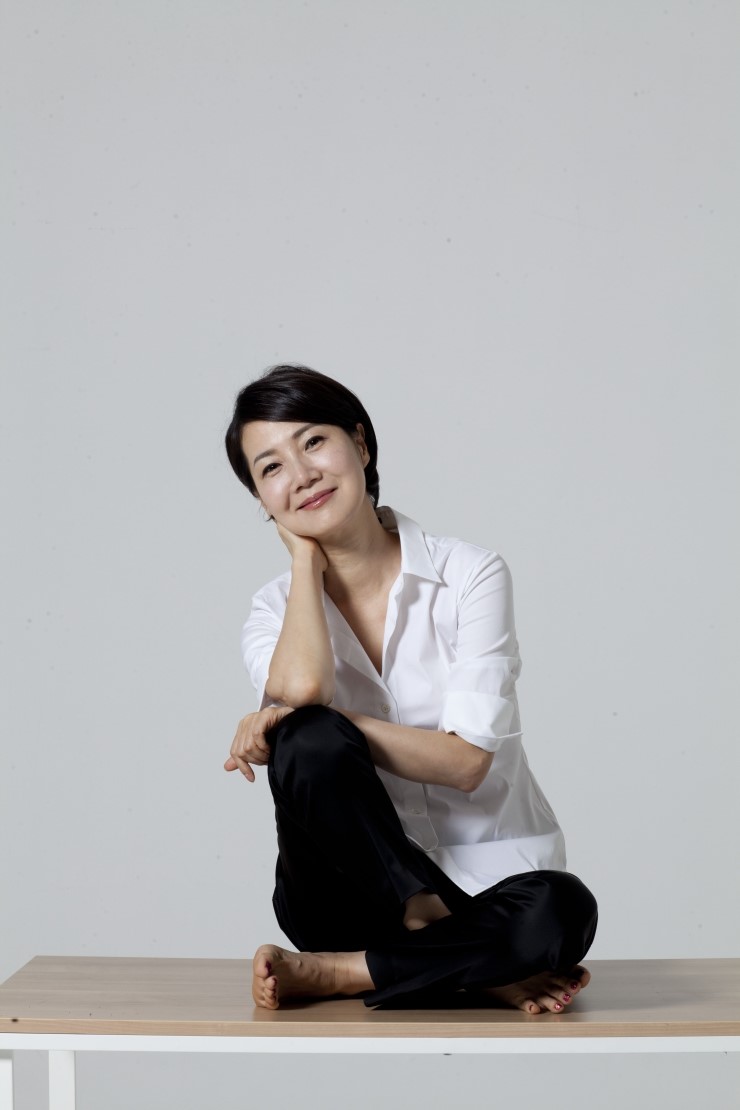  p>梁美京,1961年7月25日生于韩国济州岛,韩国电影电视演员,主持人