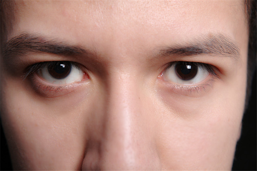  p>努尔艾力·阿不利孜(艾力),1989年3月1日出生,来自新疆乌鲁木齐,酷