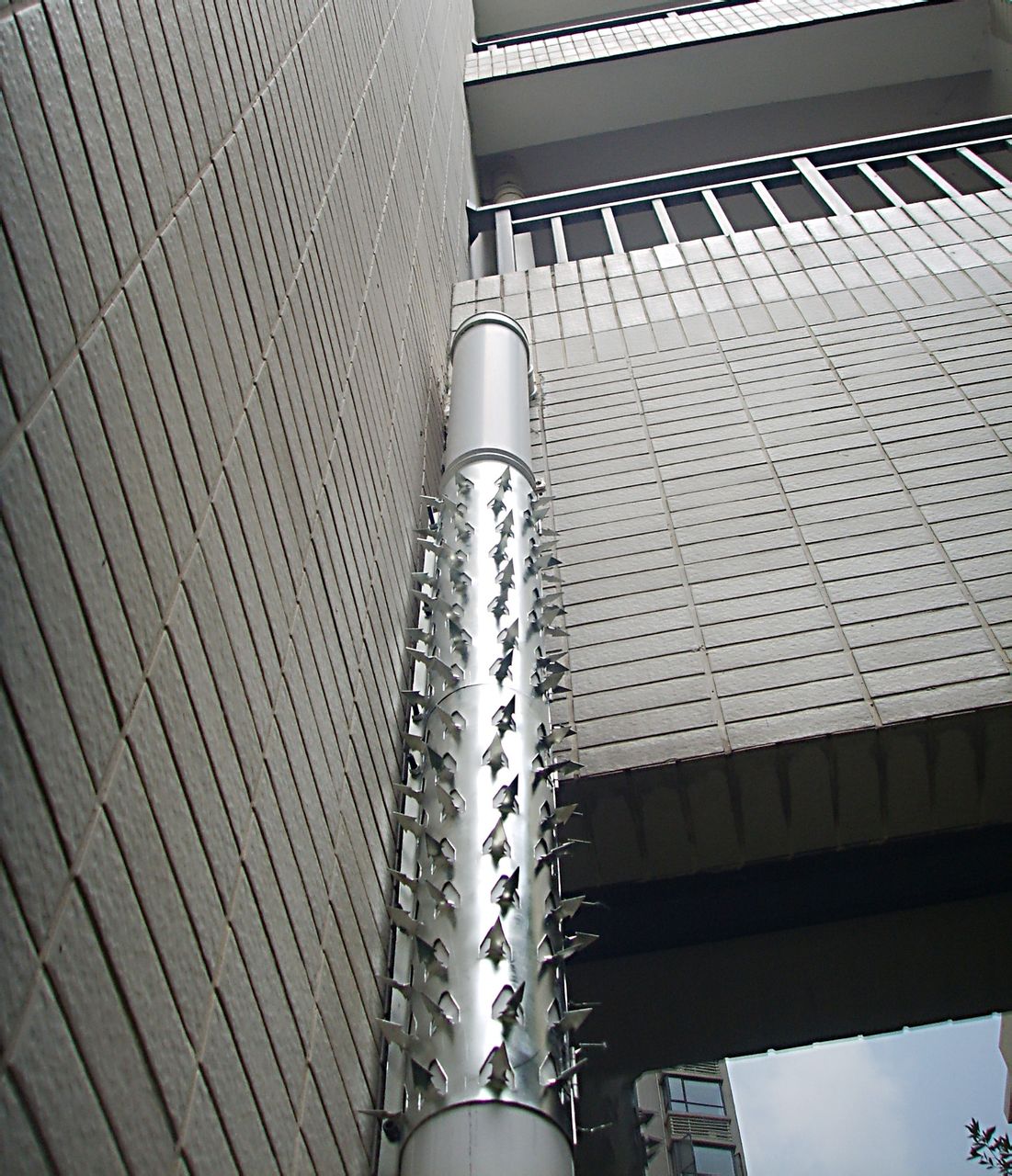 防盗刺又称"防爬刺",居民区防盗用,顾名思义:具有一定的防盗和安全