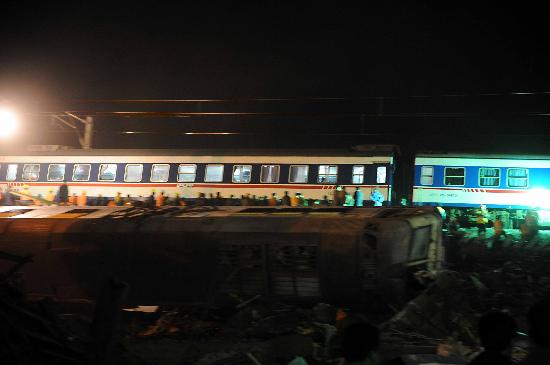 北京开往青岛的t195次 a target="_blank" href="/item/旅客列车