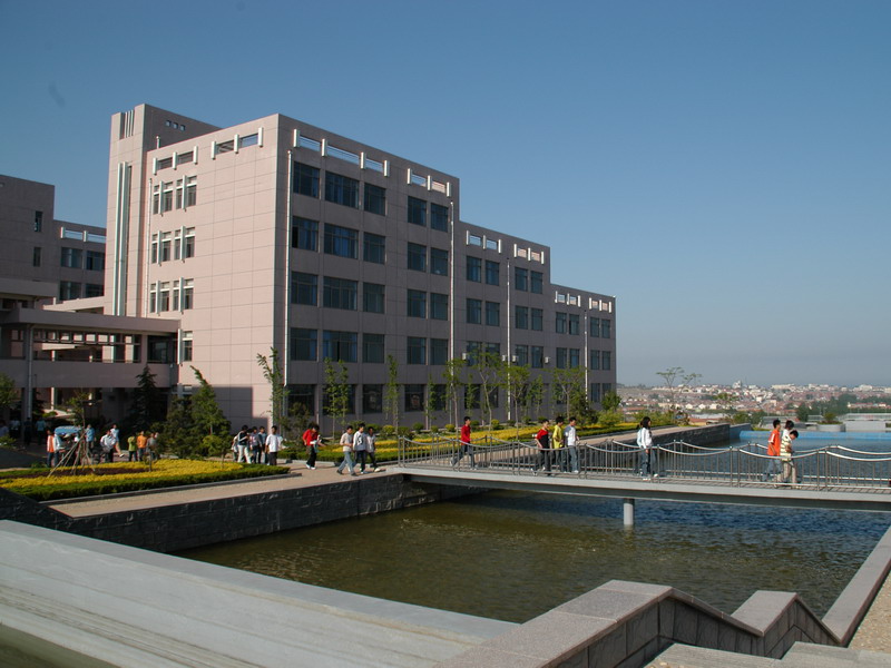  p>云南科技信息职业学院(yunnan vocational college of science and