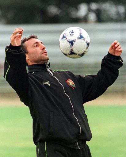  p>赫里斯托·斯托伊奇科夫(hristo stoichkov),1966年2月8日出生于