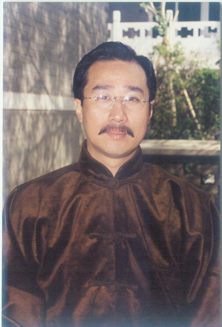  p>于雷,北京人,原沈阳军区文工团相声演员,现为专业影视演员.