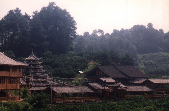 侗文化城为国家2a级景区,位于 a target="_blank" href="/item/芷江