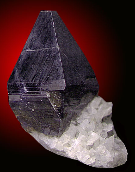  p>锐钛矿(anatase;octahedrite)是 a href="#" data-lemmaid="513513
