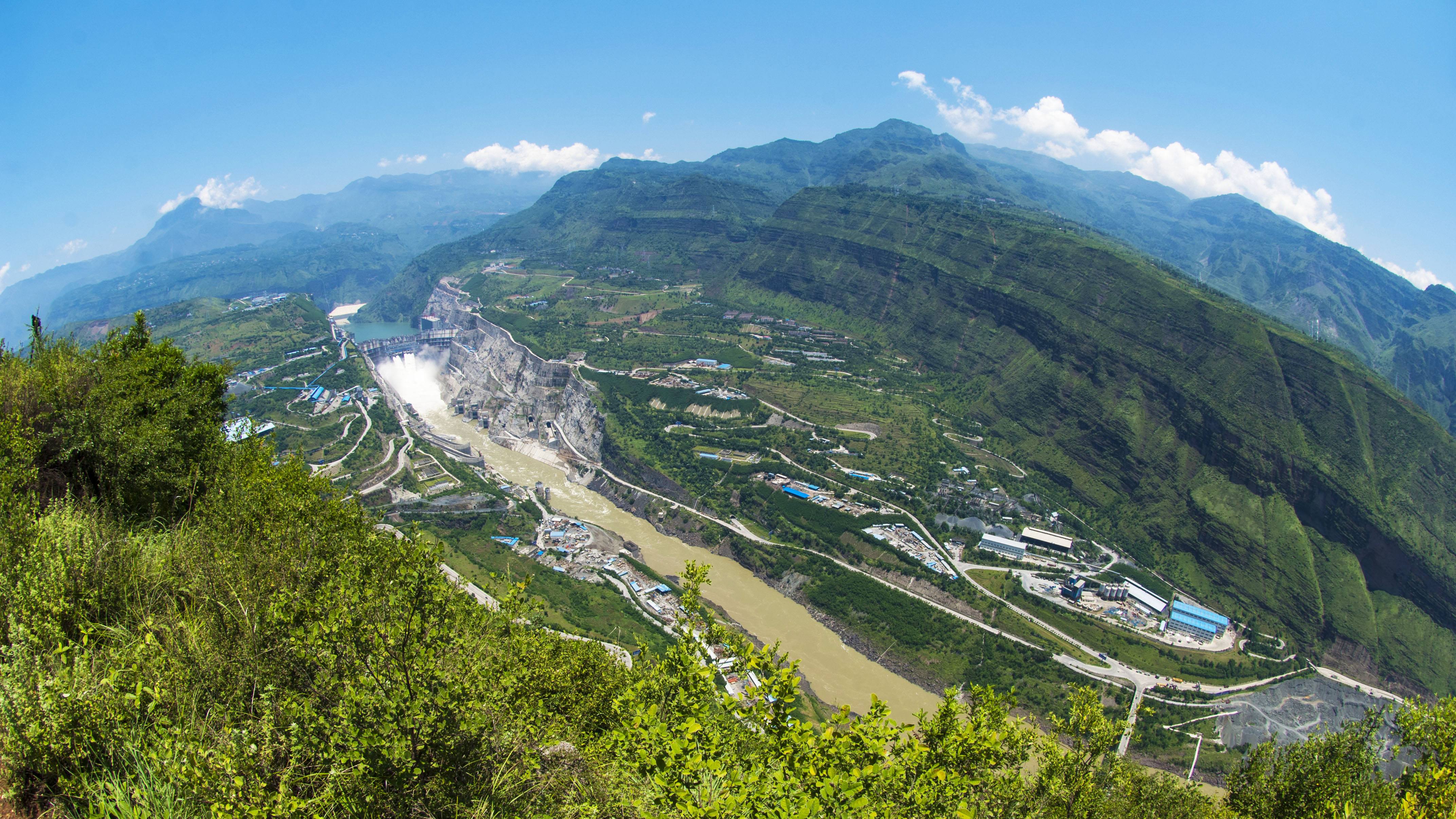  p>雷波县,隶属于中华人民共和国 a target="_blank" href="/item