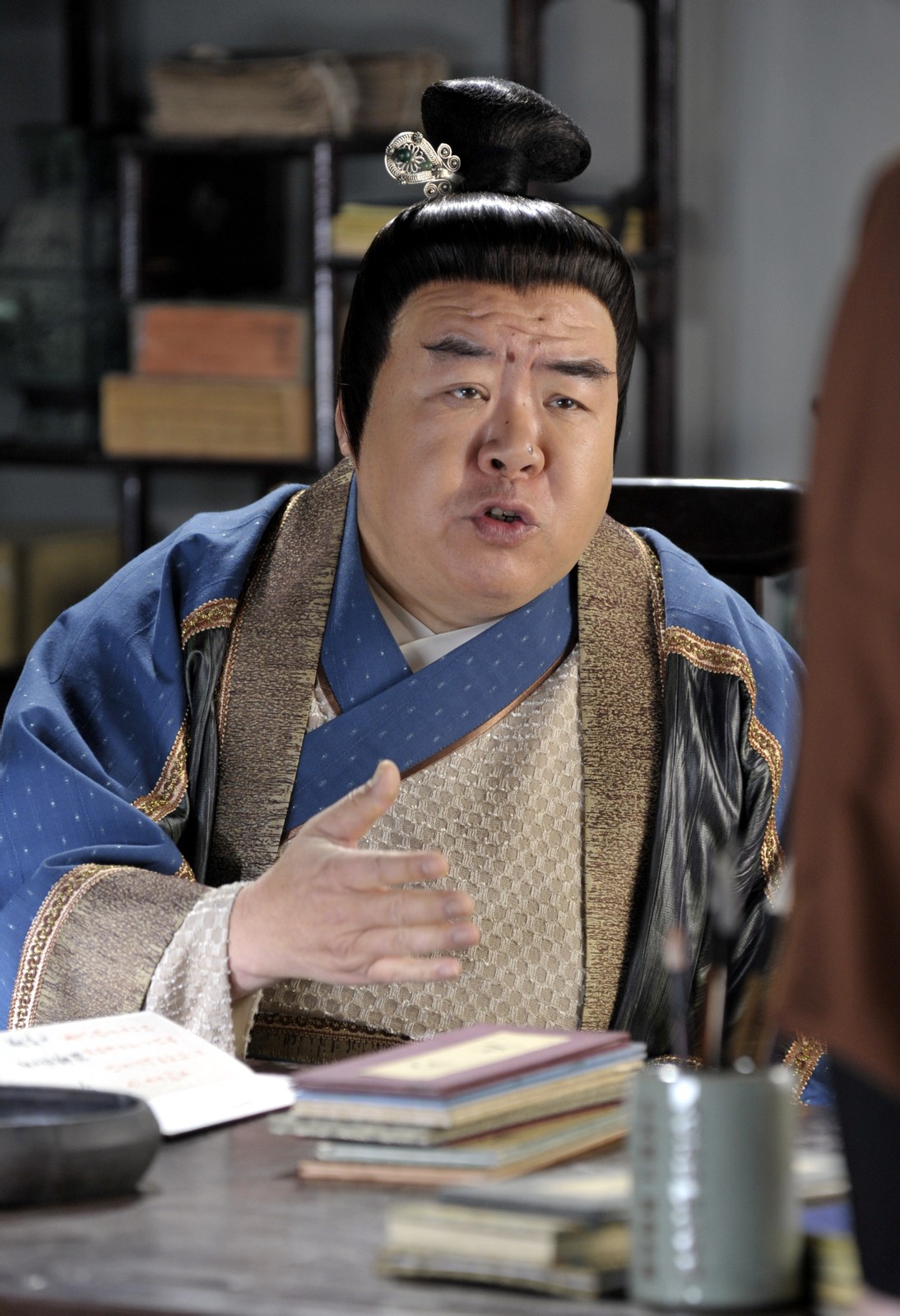  p>郑则仕(kent cheng),1951年5月22日出生于广东省汕头市潮阳区,中国