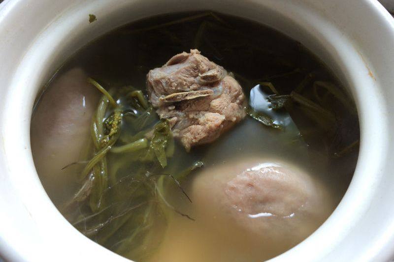 猪小肚炖车前草