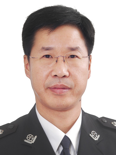  p>张美荣,一级警监,现任公安部第三督导组组长,部禁毒局政委. /p>