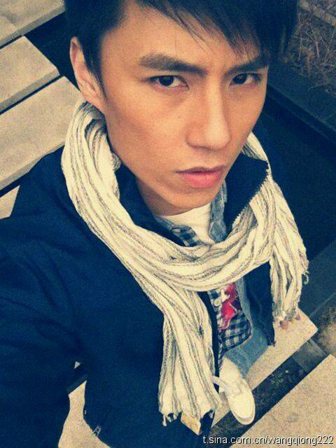  p data-id="gncncng344">王羿均(原名王修泽)