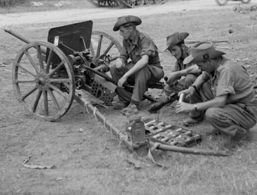 吸取了诺门坎事件中,日军94式速射炮对大倾角装甲射击容易跳弹,穿透力