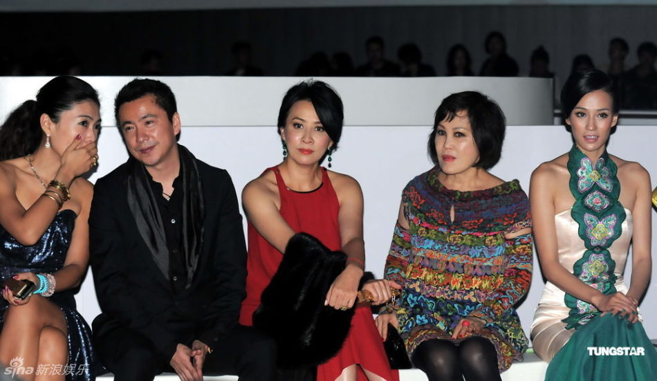  p data-id="gnt2irg3mq">王中磊,满族,1970年4月4日出生于北京市