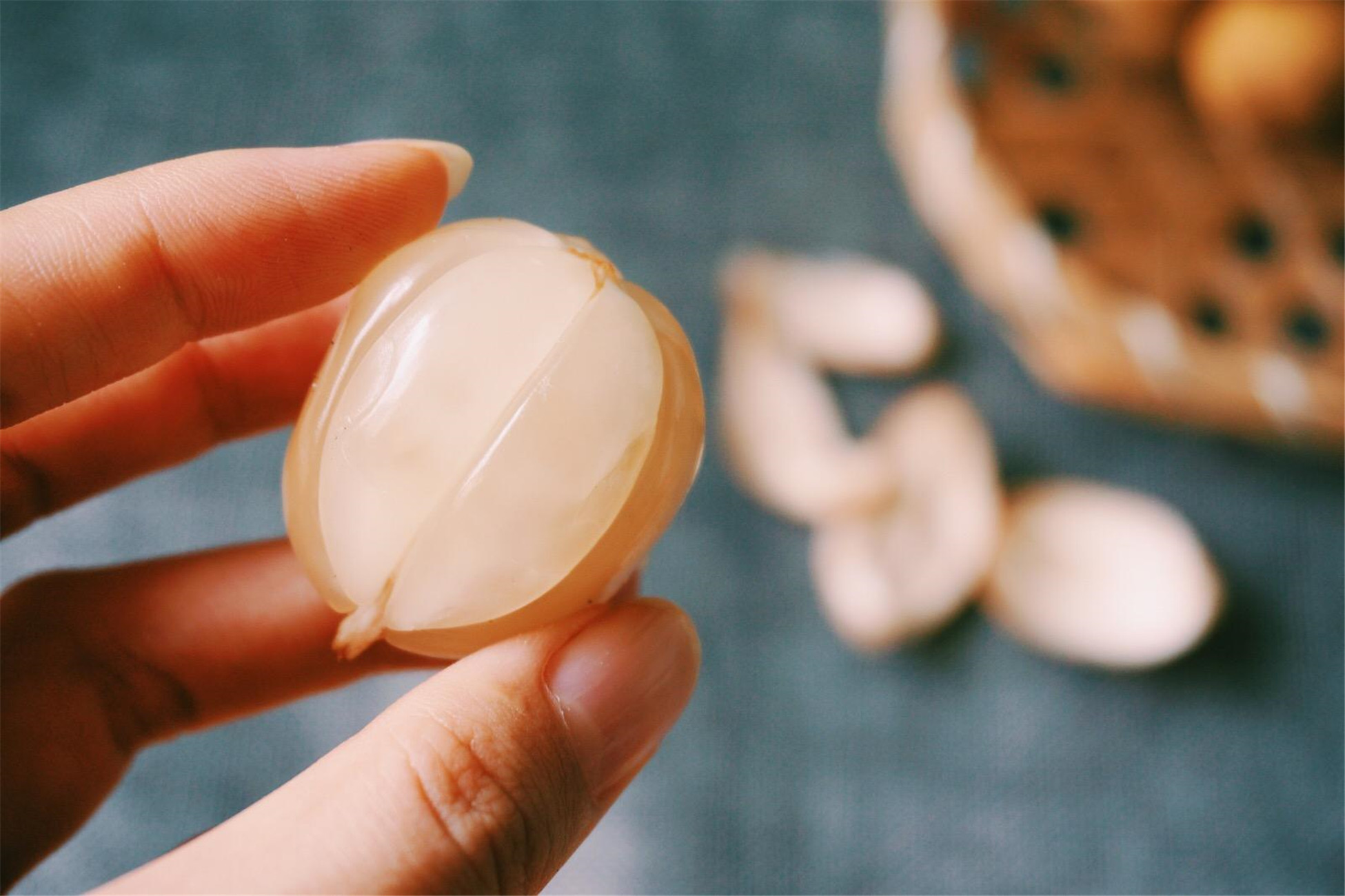  p data-id="gnwq8hq8ix">又名"杜古",兰桑内,龙宫果,香果,佛头果,一