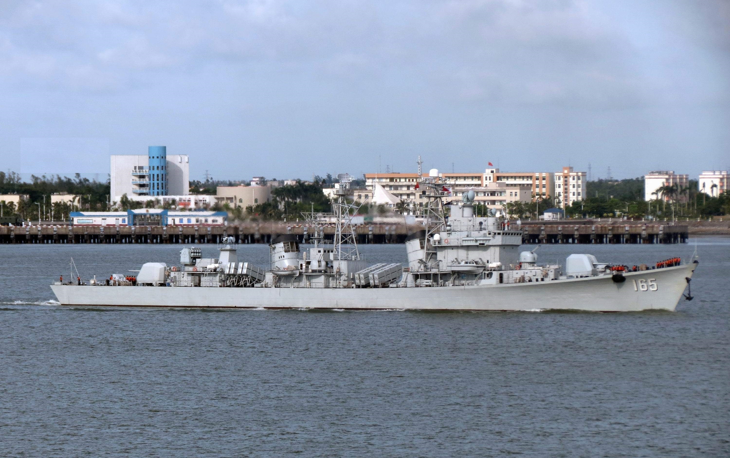 zhanjiang destroyer,舷号:165)是051g型驱逐舰(北约代号:旅大ii级)的
