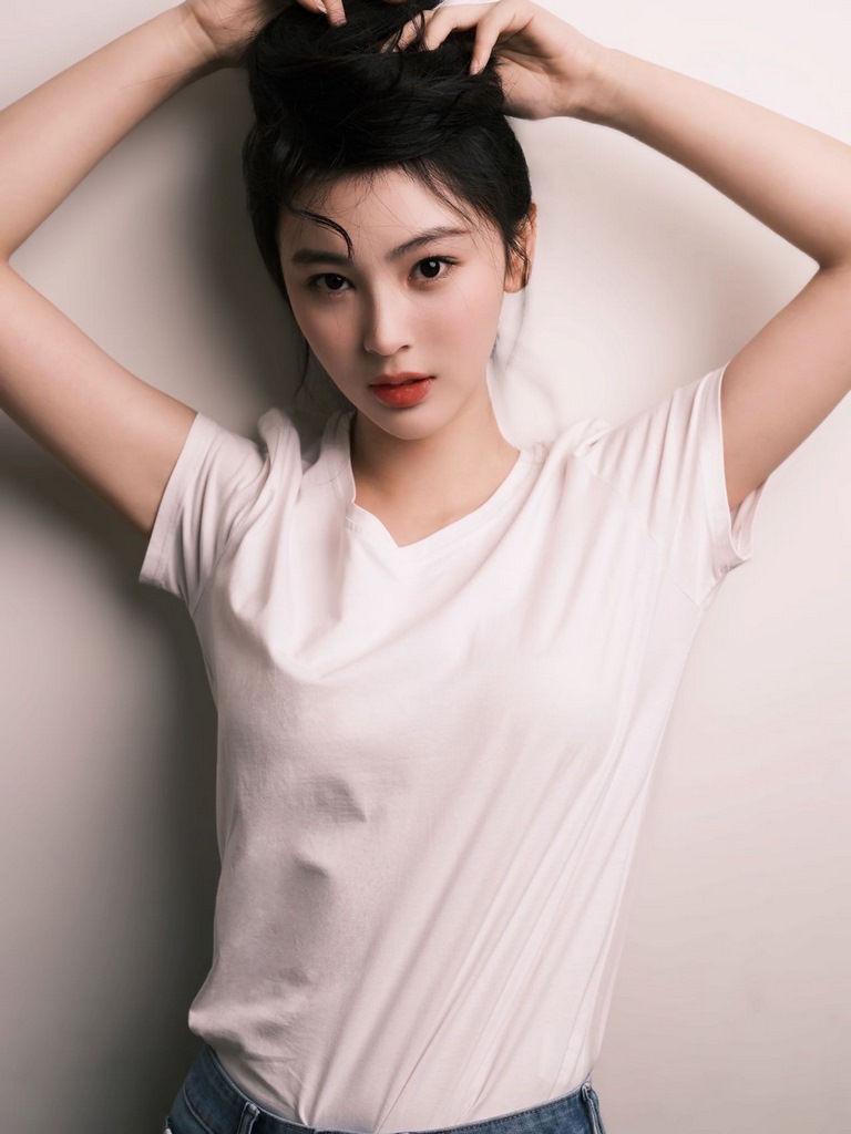 ihb">恩瓃,中国内地 a target="_blank" href="/item/女演员/8746382"