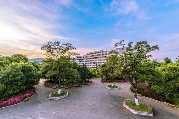  p>西南林业大学,位于云南省 a target="_blank" href="/item/昆明市