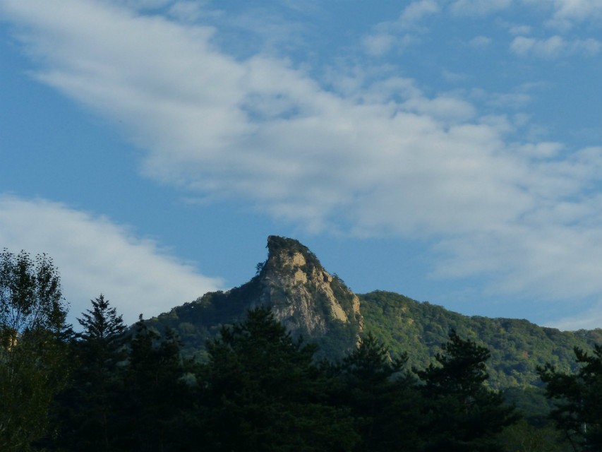 鹰嘴山