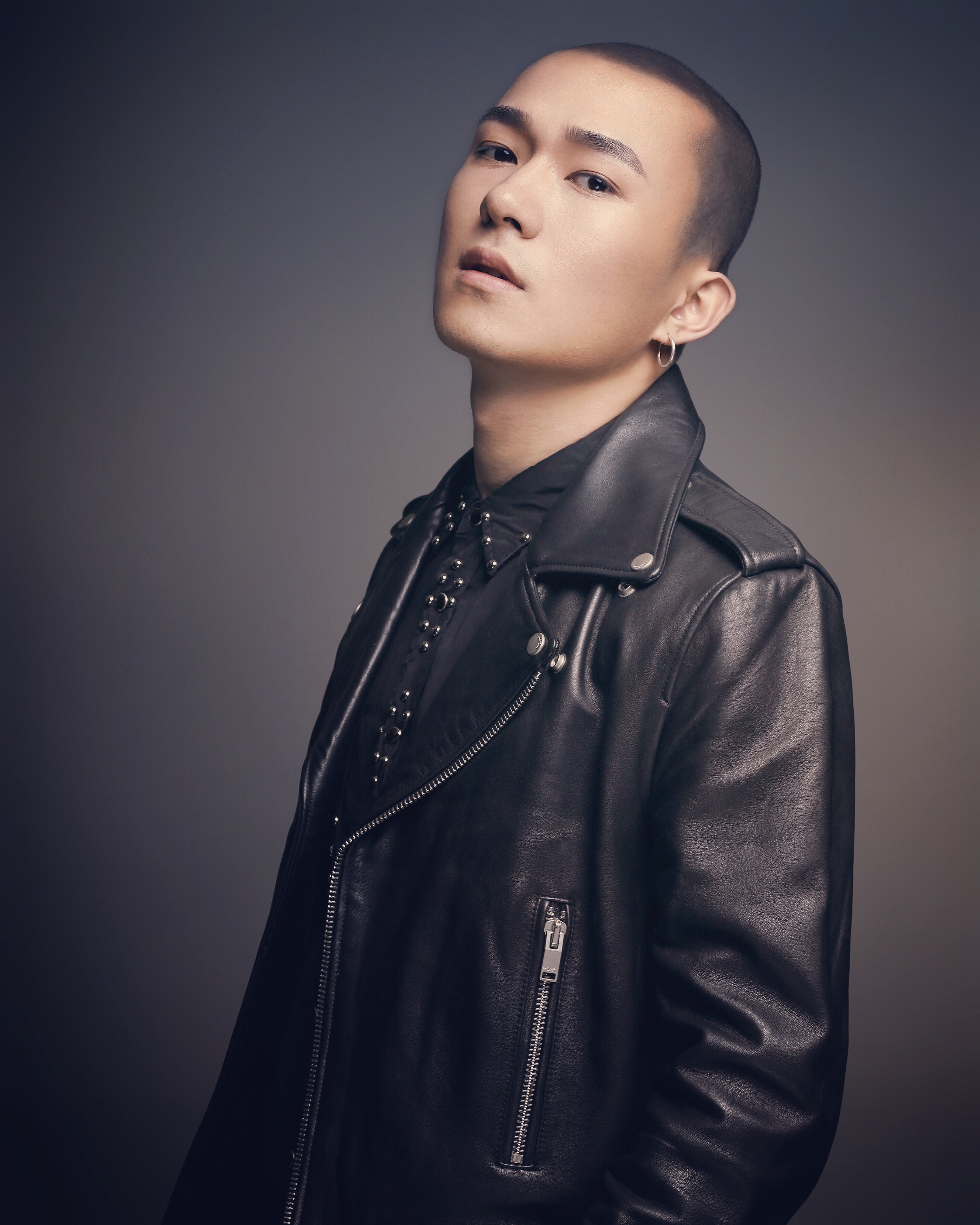 许京川,中国内地男演员,2014年毕业于北京电影学院,同年出演首部个人