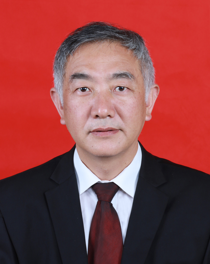 男,汉族,1965年6月生,中共党员,贵州桐梓人,本科学历,现任桐梓县农业