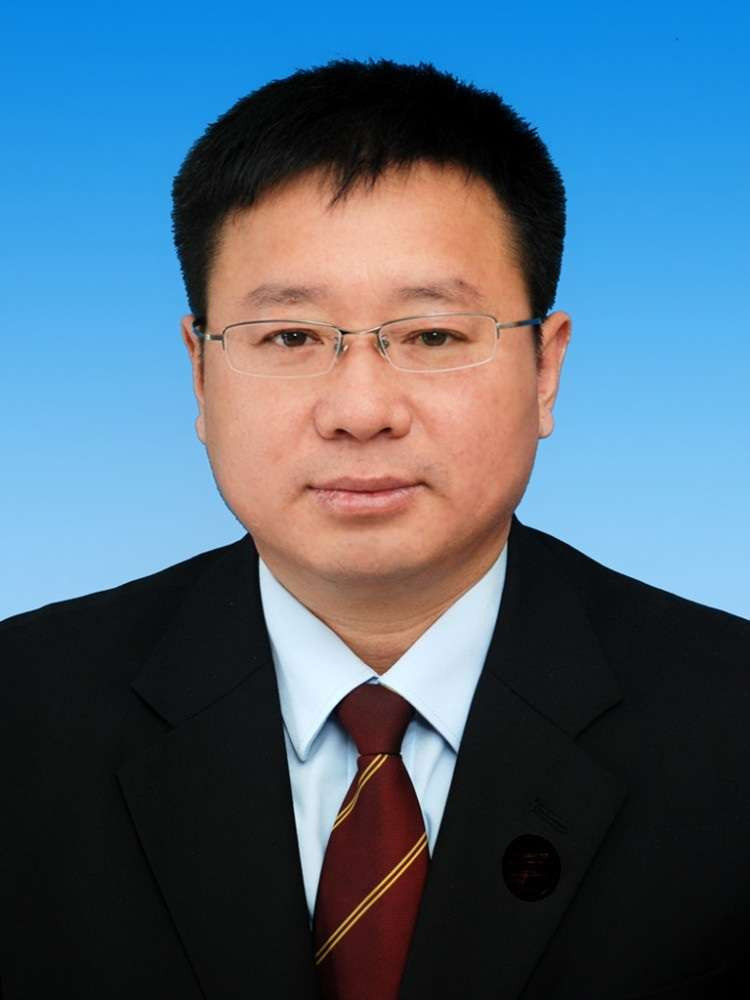  /p> p data-id="snopjyup9qwa">现任新疆维吾尔自治区巴音