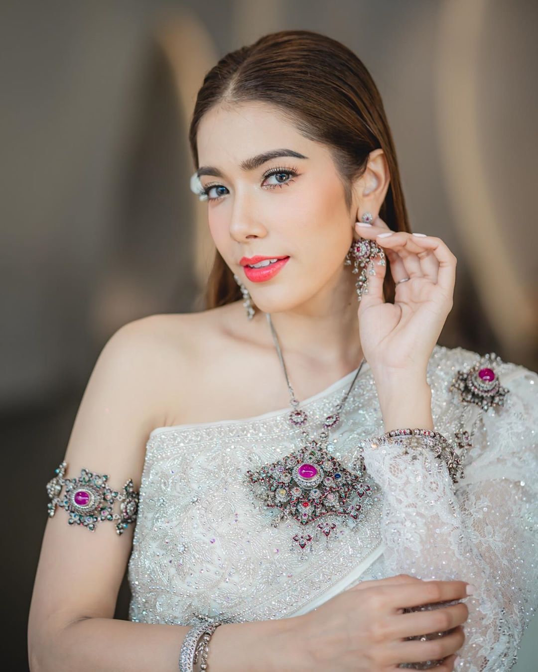  p>格蕾丝·帕西塔(grace),1993年9月27日出生于泰国曼谷,泰国女演员