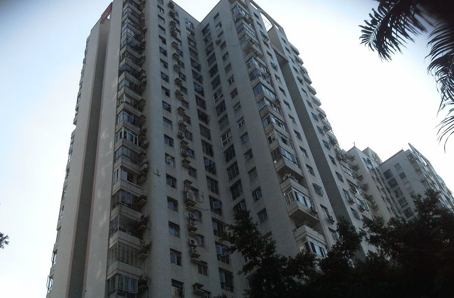 海珠城大厦地处后海中心区,交通购物非常